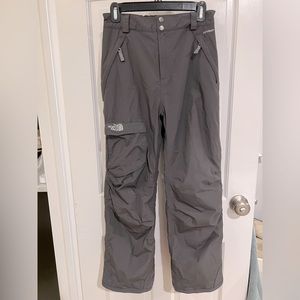 The North Face Youth Juniors Insulated Ski / Snow Pants in gray (size L / G).